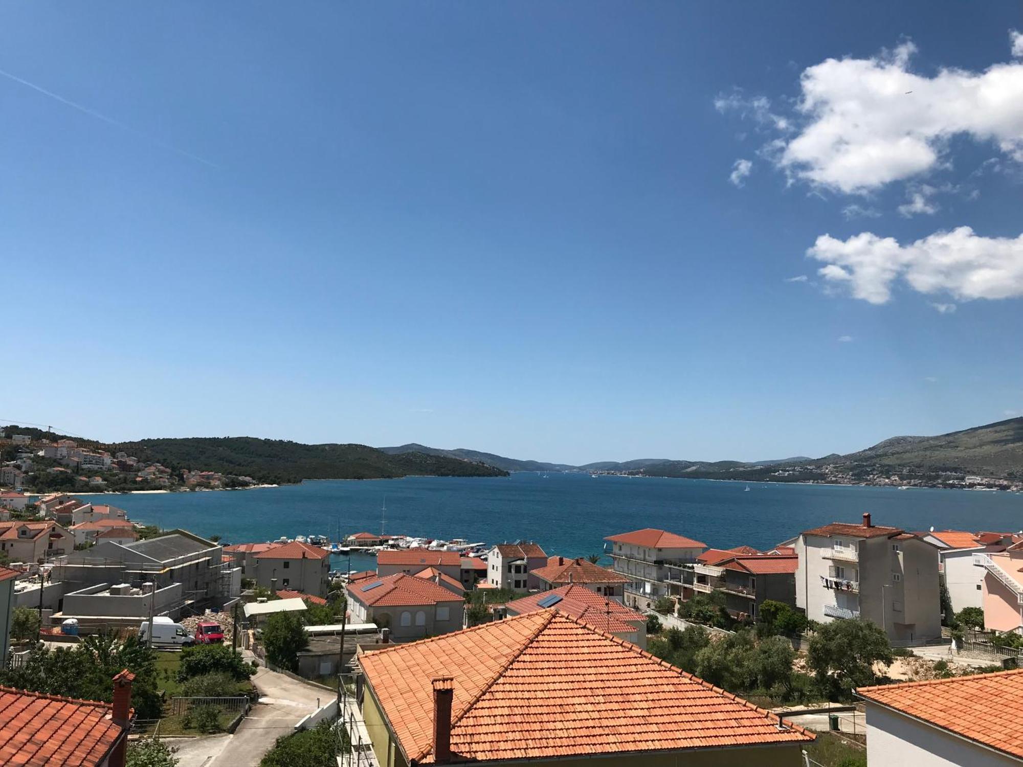 Apartmani Vujic- Villa Dolac Трогир Экстерьер фото
