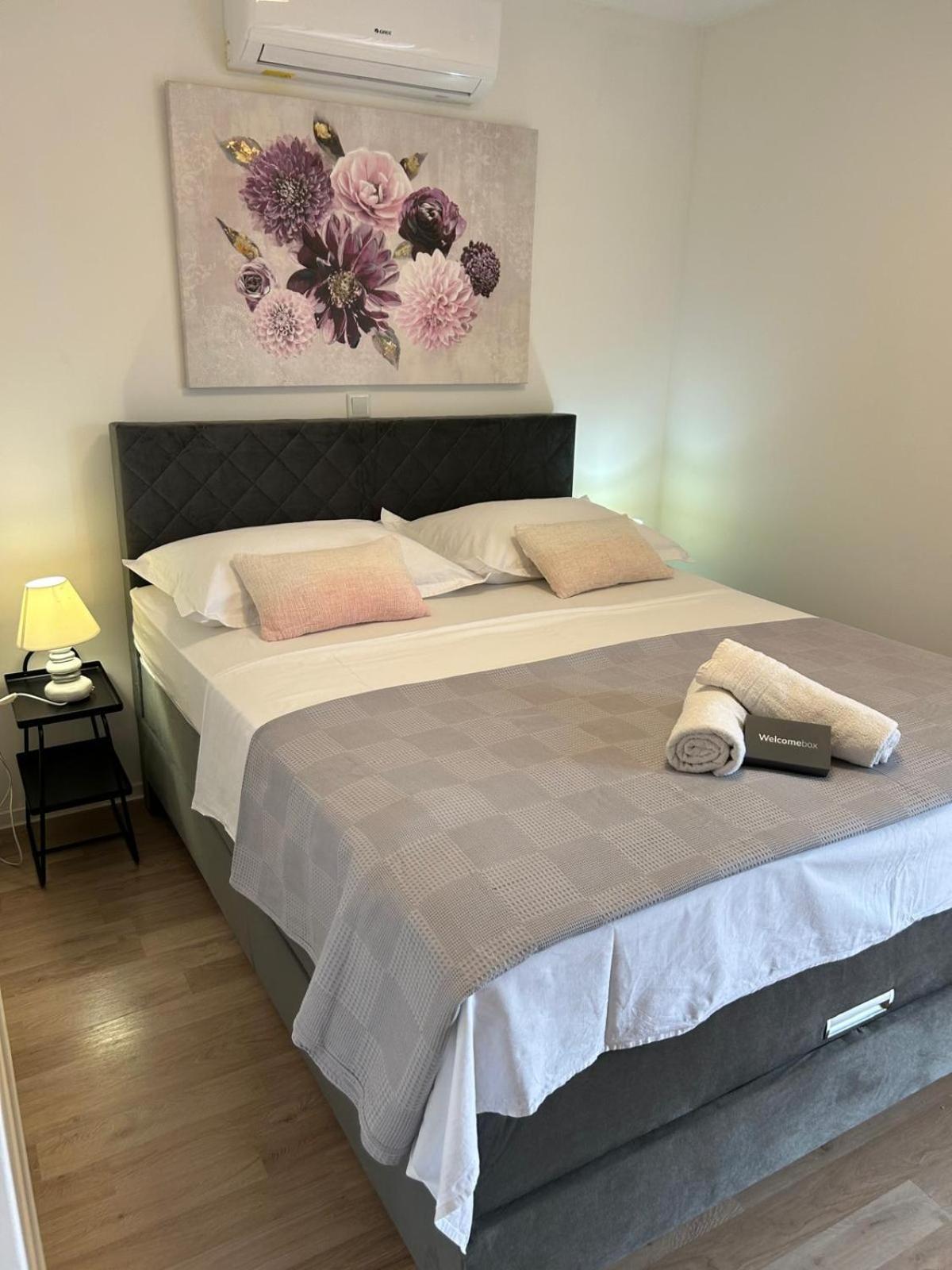 Apartmani Vujic- Villa Dolac Трогир Экстерьер фото