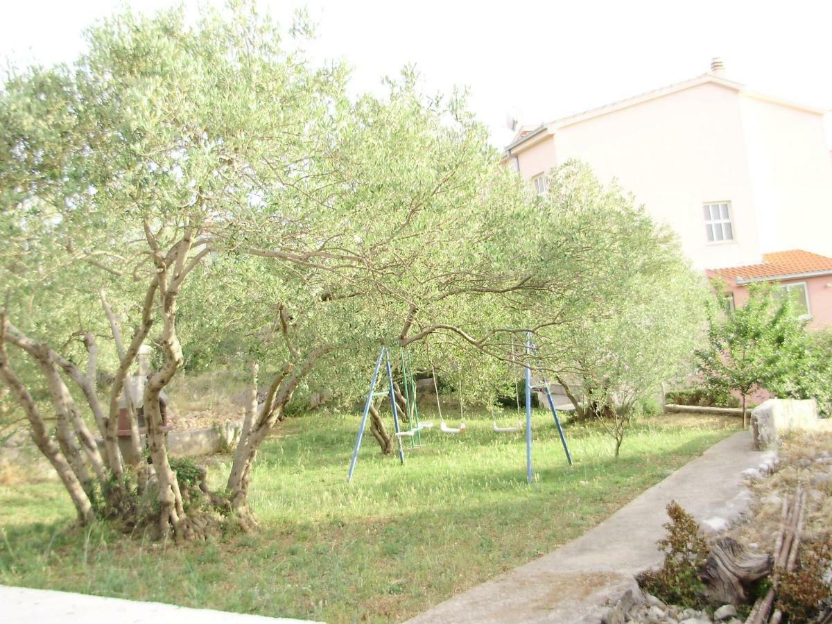 Apartmani Vujic- Villa Dolac Трогир Экстерьер фото