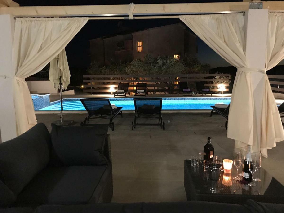 Apartmani Vujic- Villa Dolac Трогир Экстерьер фото